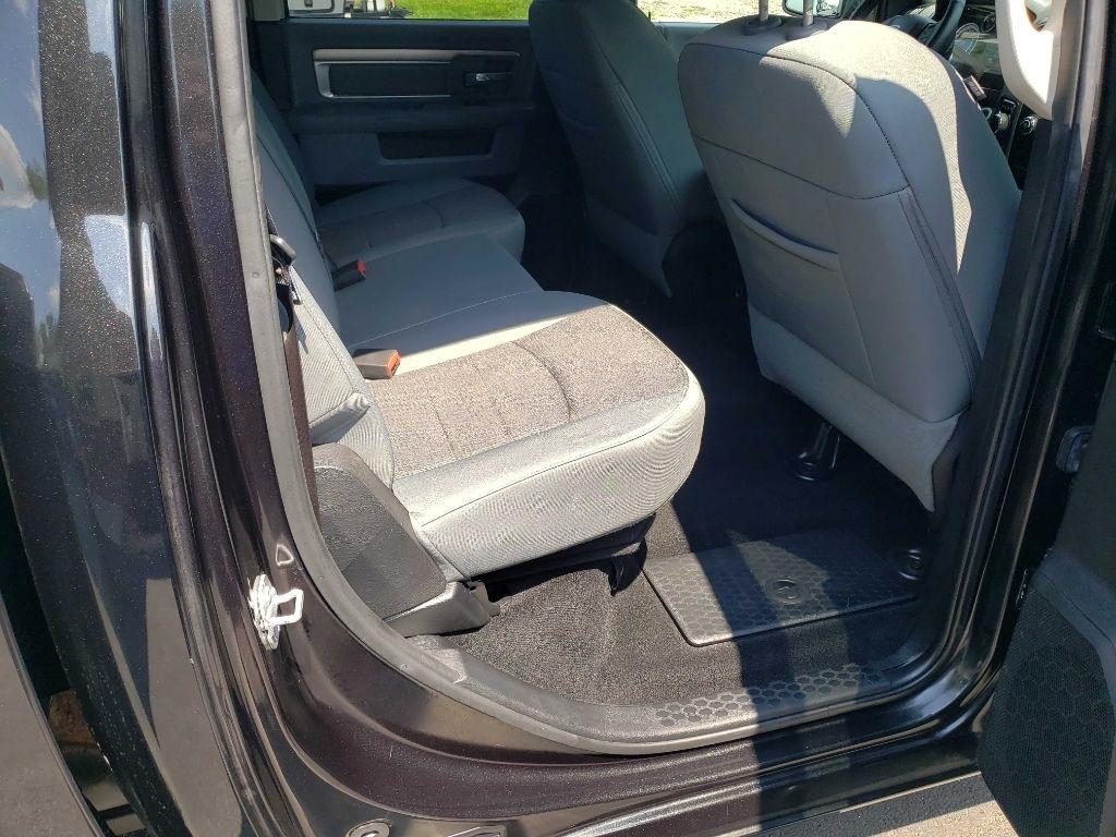 RAM 1500 SLT Crew Cab SWB 4WD 2015