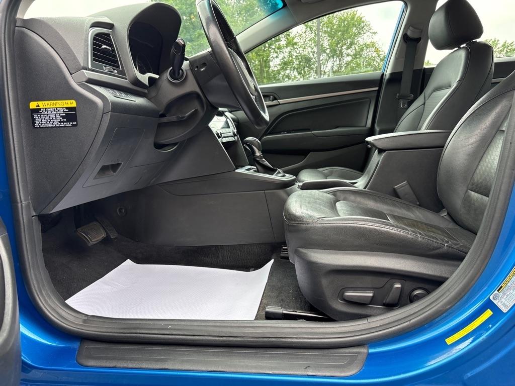 Hyundai Elantra Value Edition 6A 2017