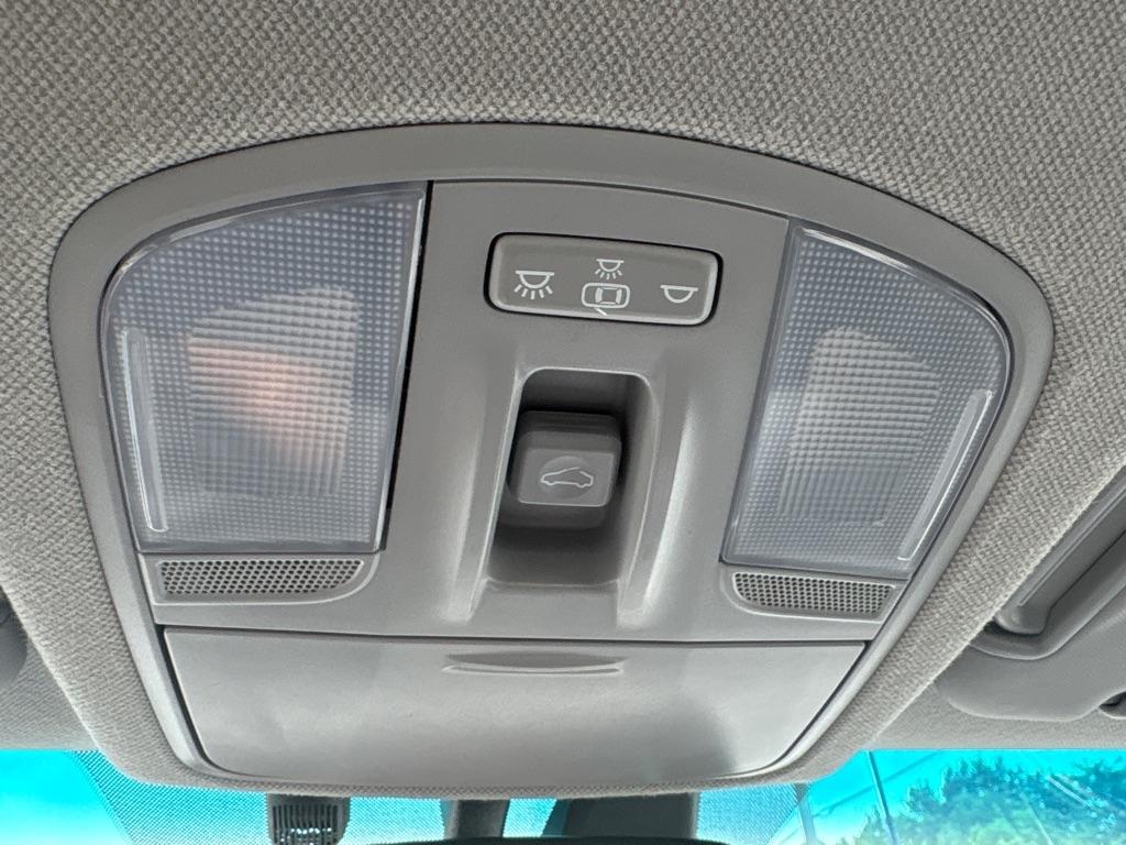 Hyundai Elantra Value Edition 6A 2017