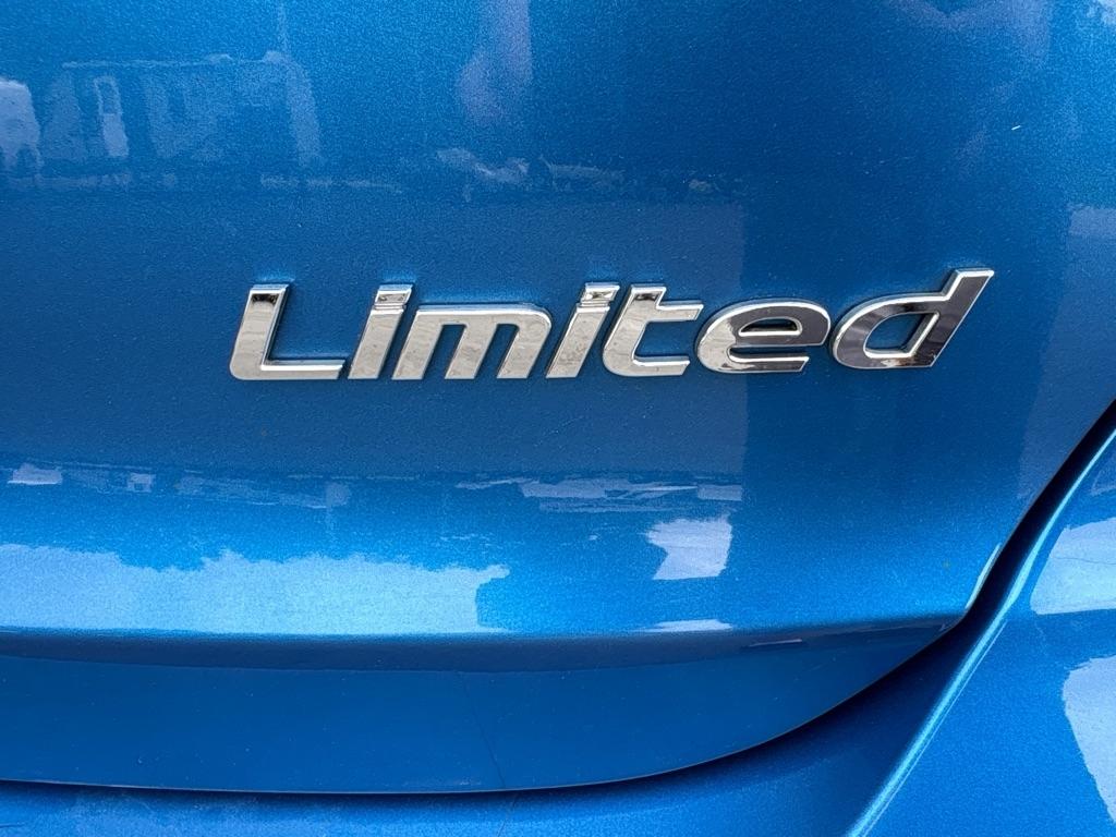 Hyundai Elantra Value Edition 6A 2017