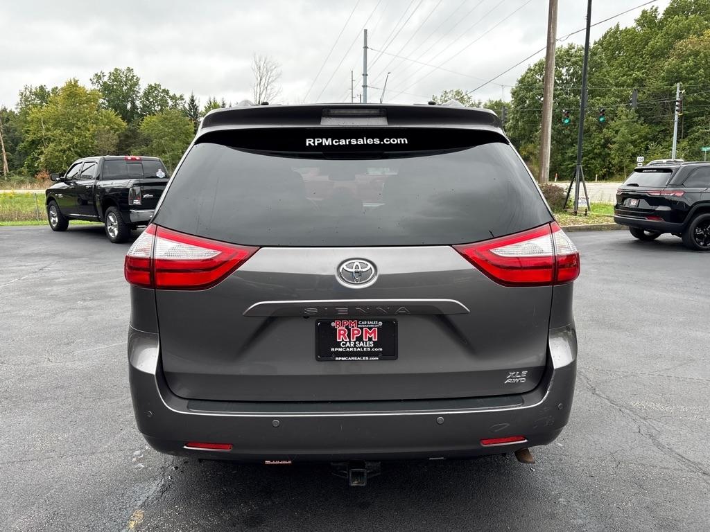 Toyota Sienna XLE 7-Passenger AWD 2017