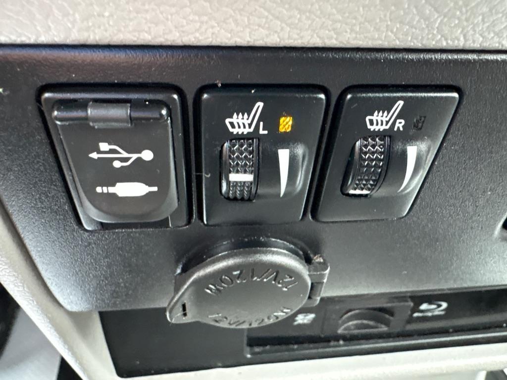 Toyota Sienna XLE 7-Passenger AWD 2017
