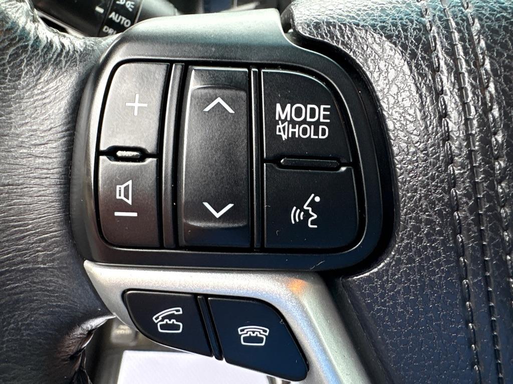 Toyota Sienna XLE 7-Passenger AWD 2017