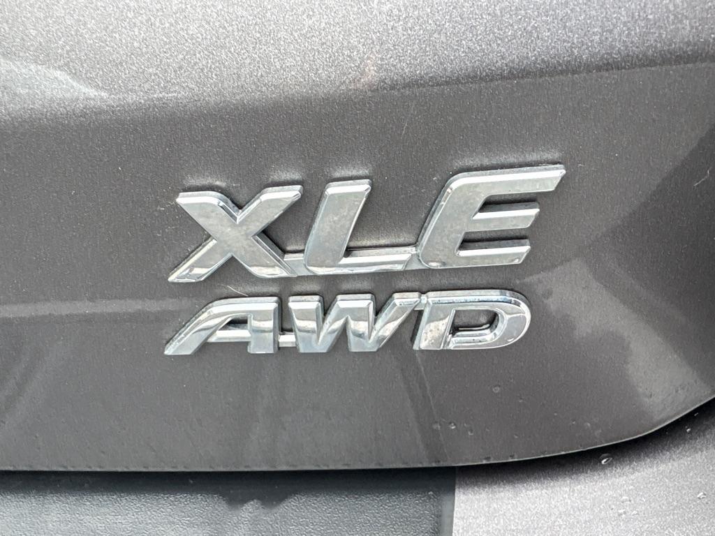 Toyota Sienna XLE 7-Passenger AWD 2017