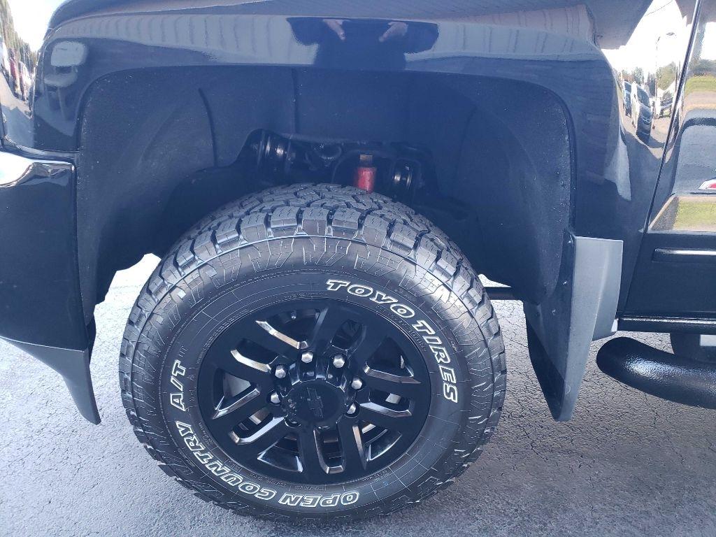 Chevrolet Silverado 2500HD LTZ Crew Cab 4WD 2017