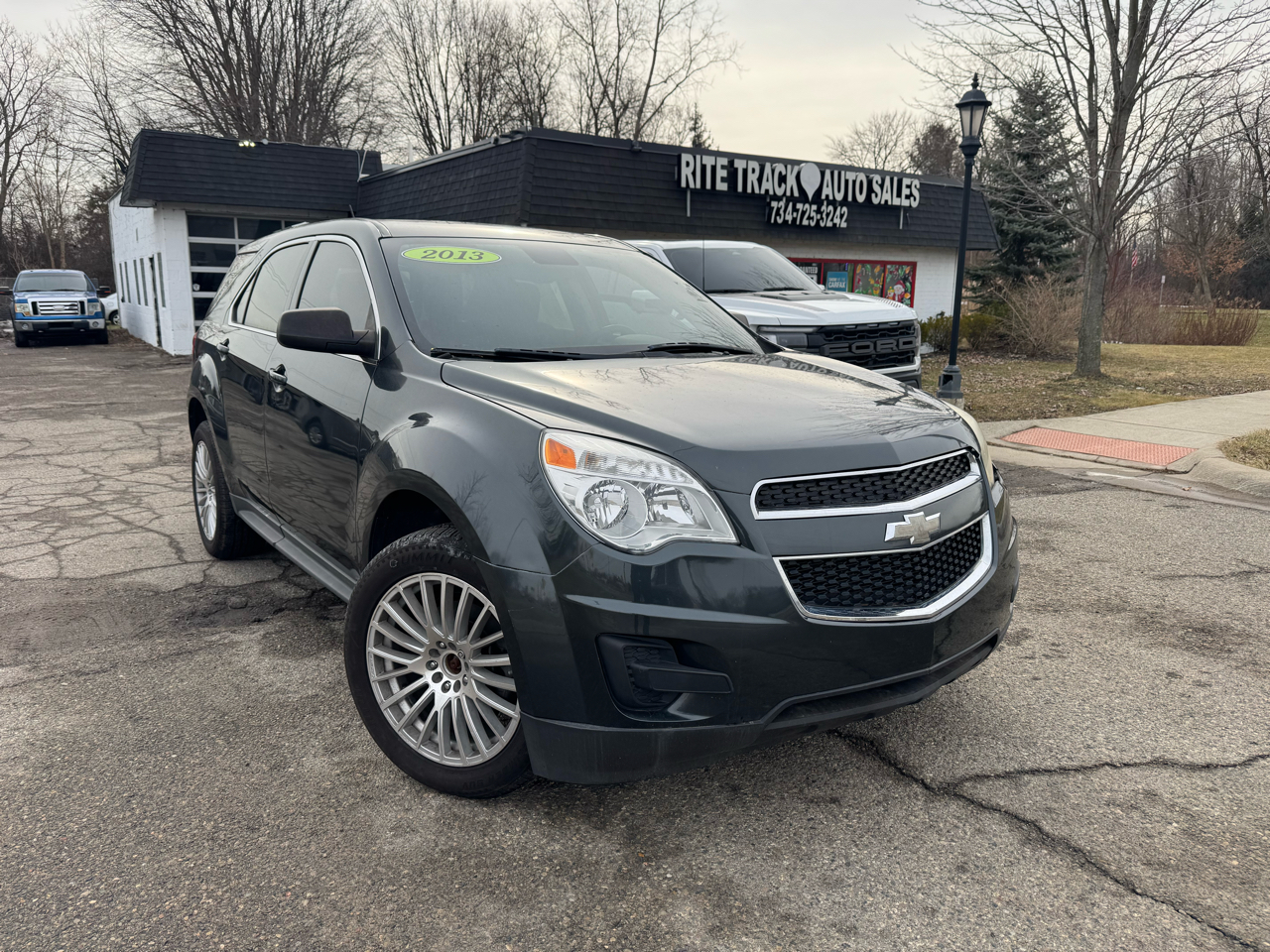 2013 Chevrolet Equinox LS 4D SUV FWD