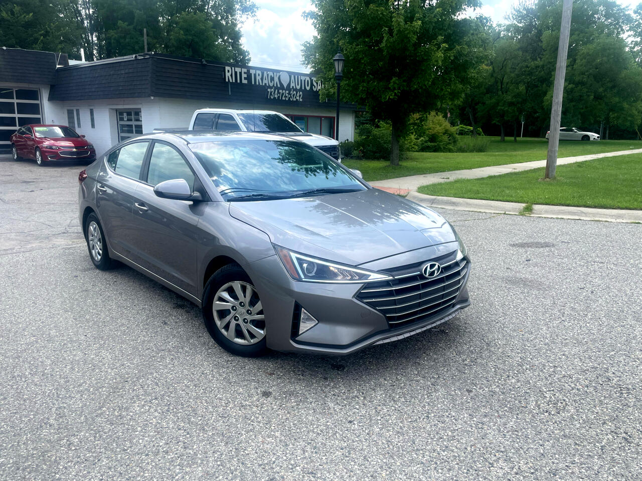 2020 Hyundai Elantra SE 6M