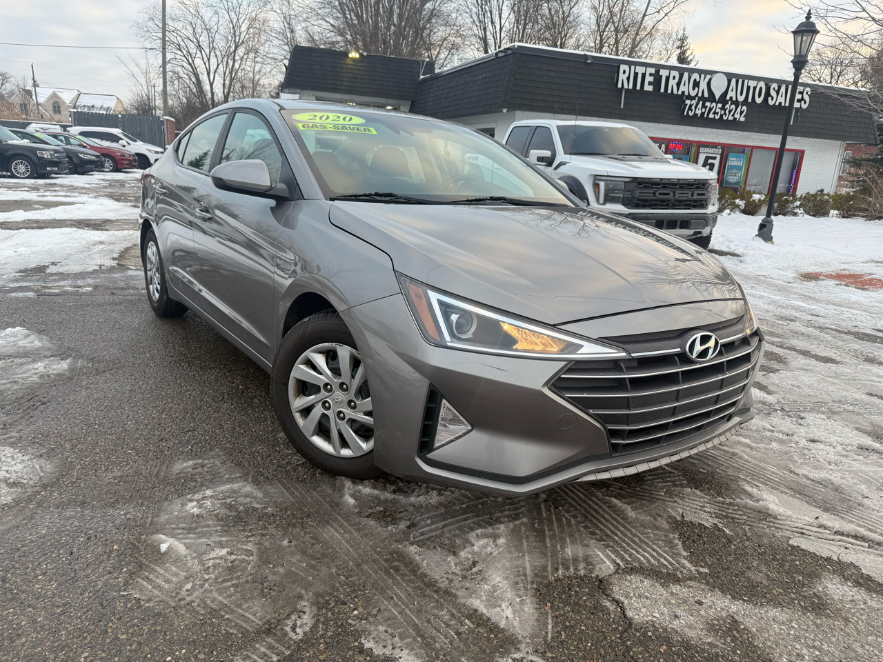 Hyundai Elantra SE 6M 2020