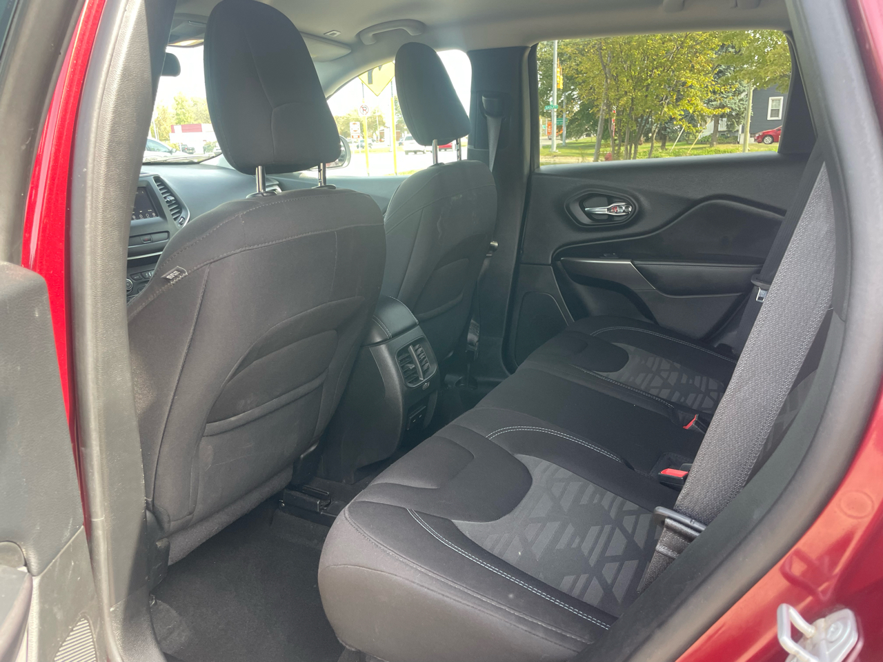 Jeep Cherokee Latitude 4WD 2019 Jeep Cherokee Latitude 4WD 2019