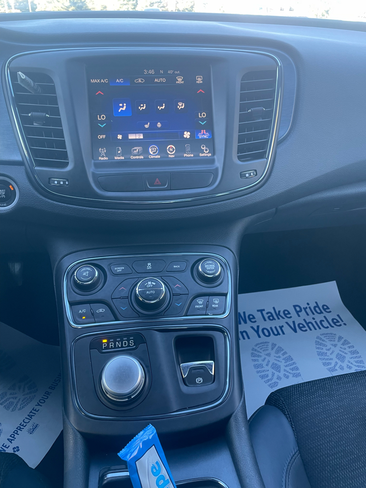 Chrysler 200 S 2015 Chrysler 200 S 2015
