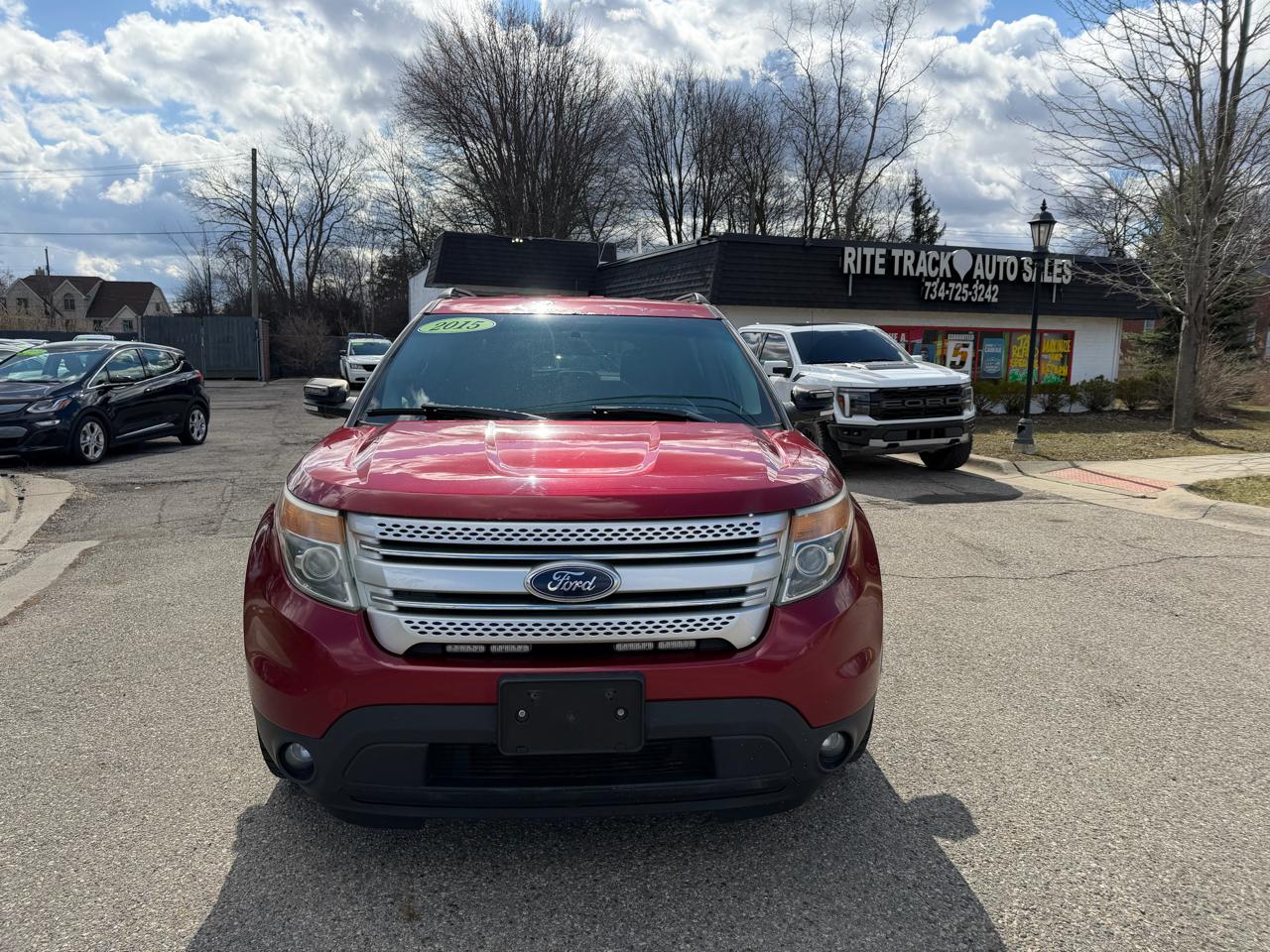 Ford Explorer 4WD 4dr V6 XLT 2015