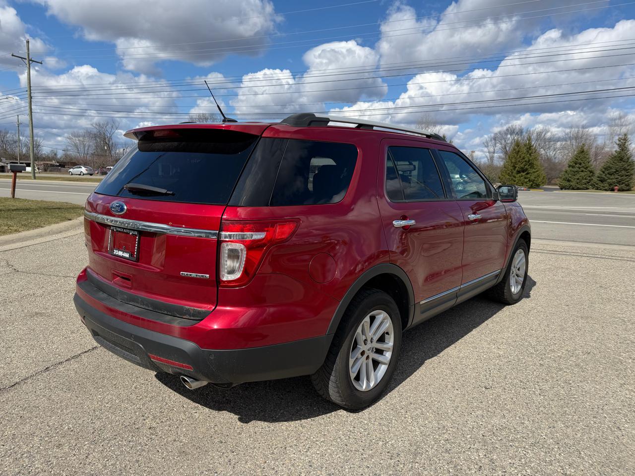 Ford Explorer 4WD 4dr V6 XLT 2015