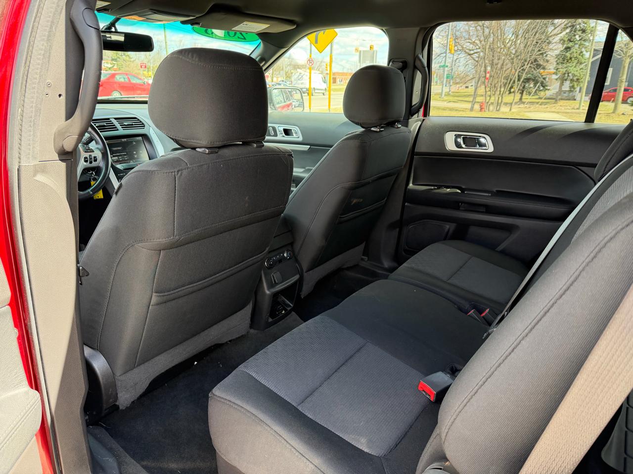 Ford Explorer 4WD 4dr V6 XLT 2015