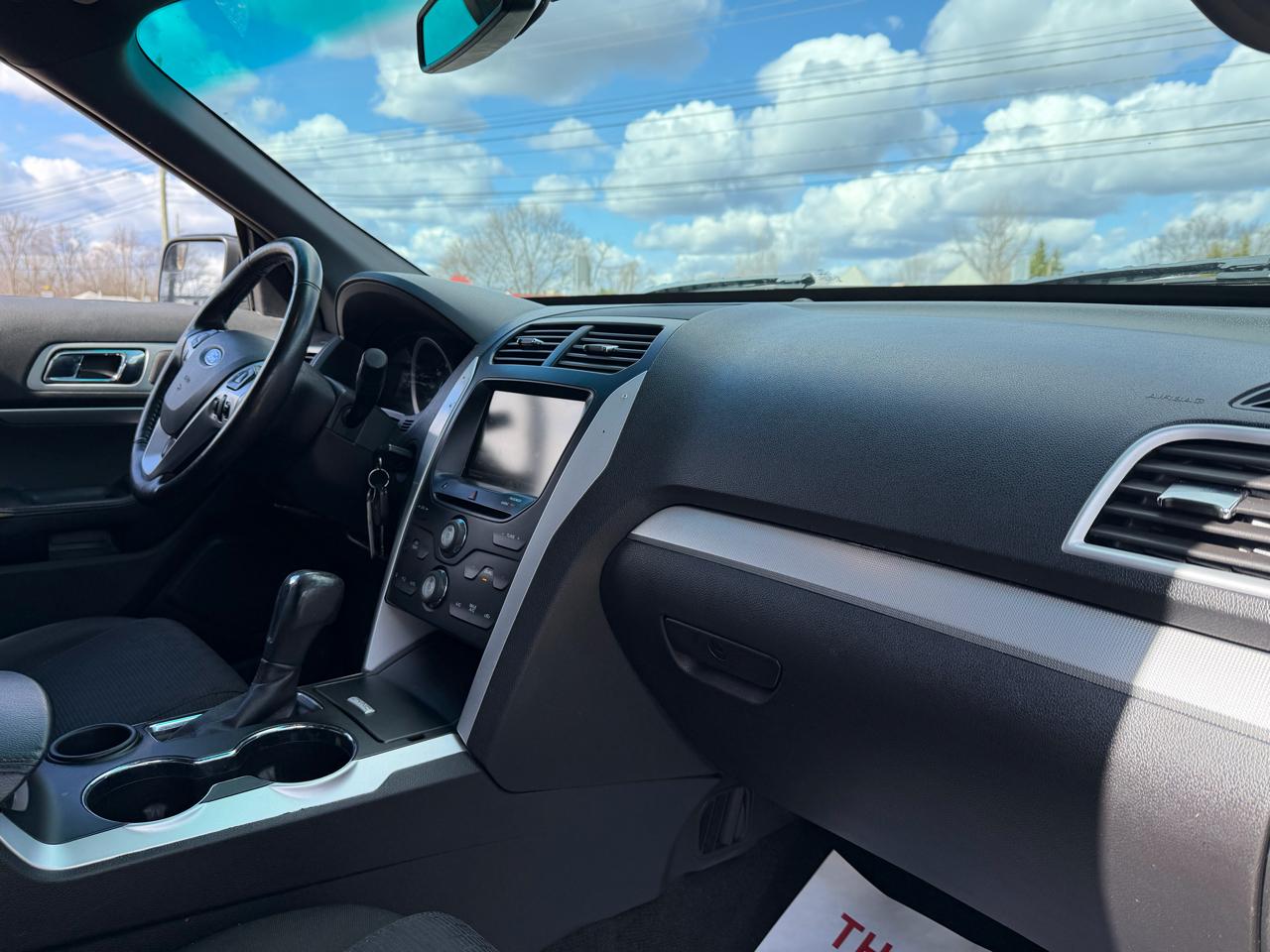 Ford Explorer 4WD 4dr V6 XLT 2015