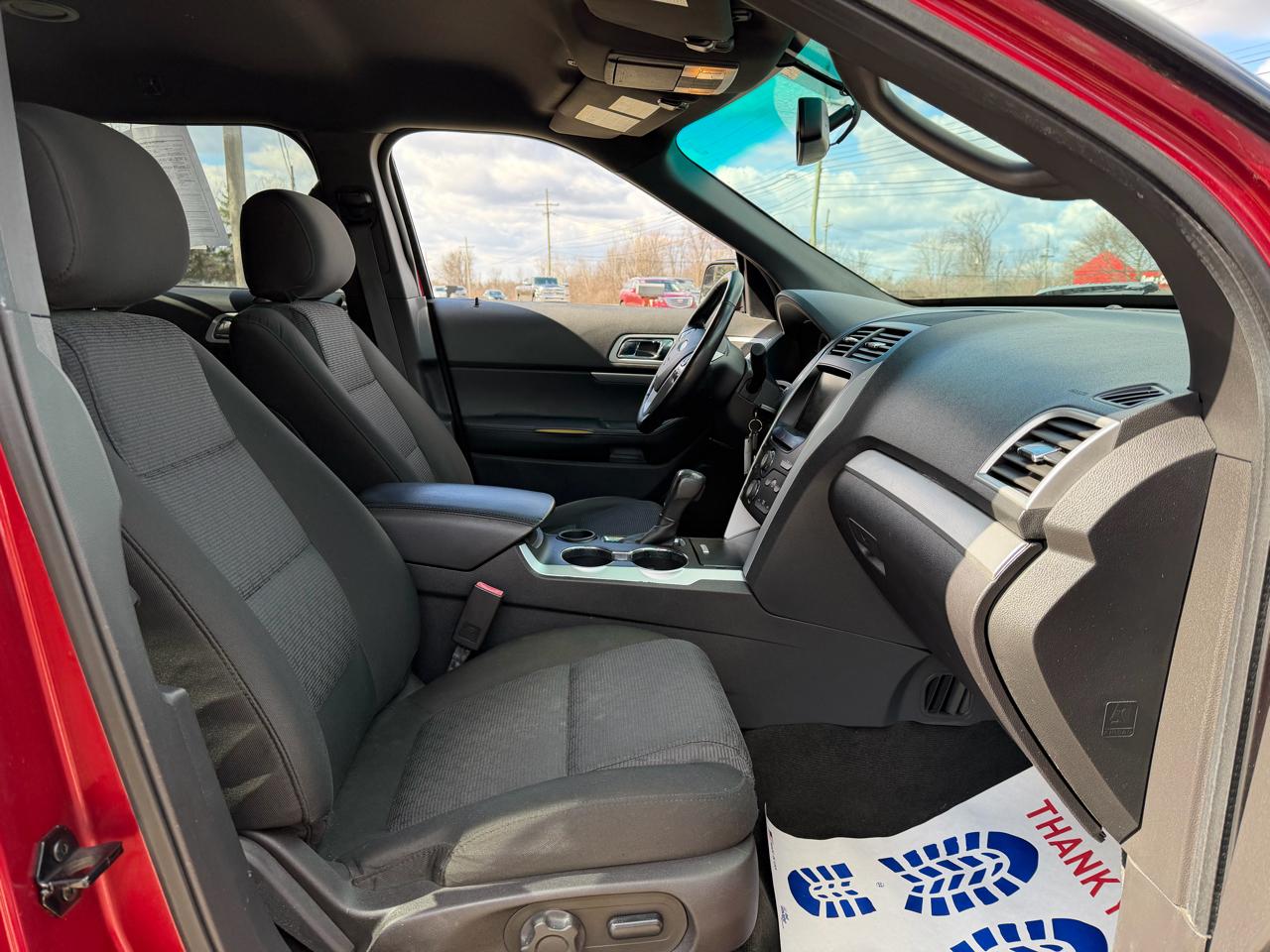 Ford Explorer 4WD 4dr V6 XLT 2015