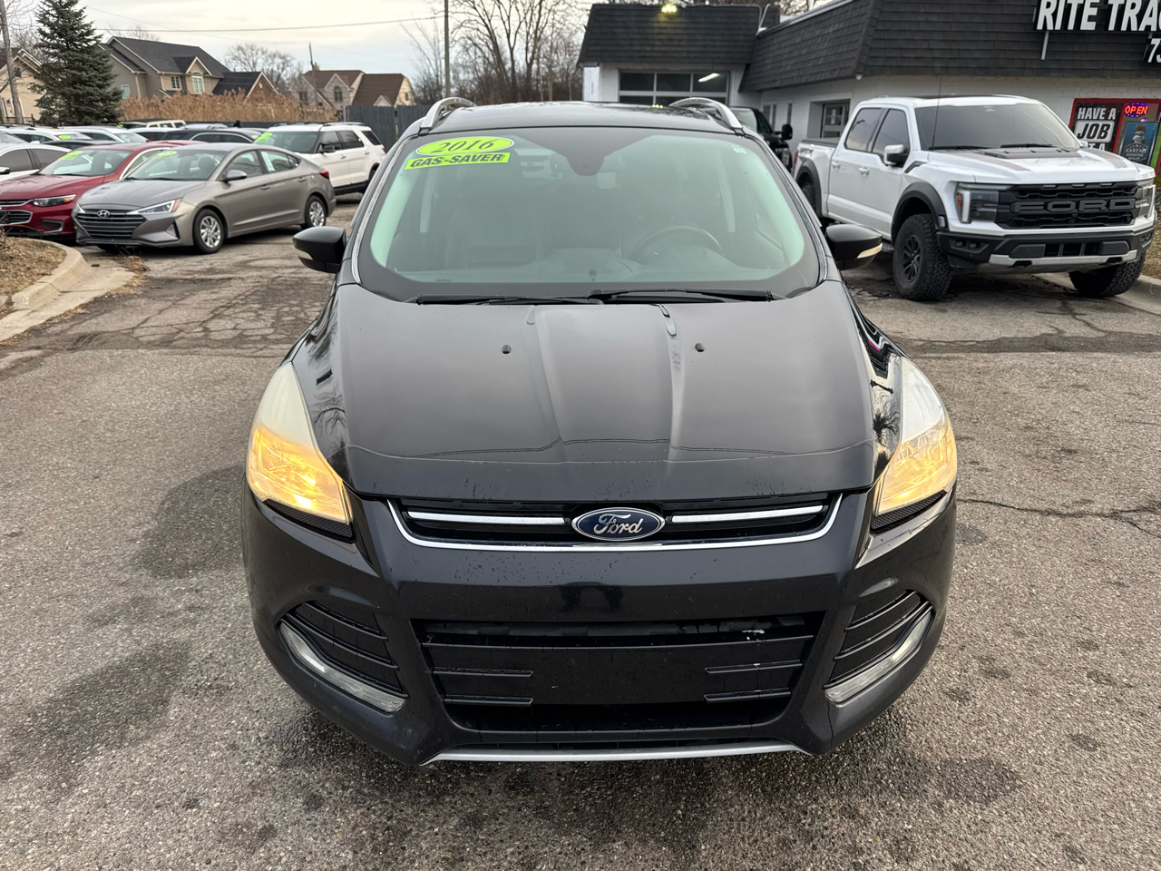 Ford Escape Titanium 4D SUV 4WD 2016