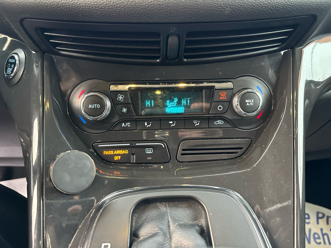 Ford Escape Titanium 4D SUV 4WD 2016