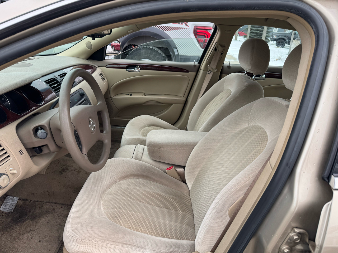 Buick Lucerne CX 2006