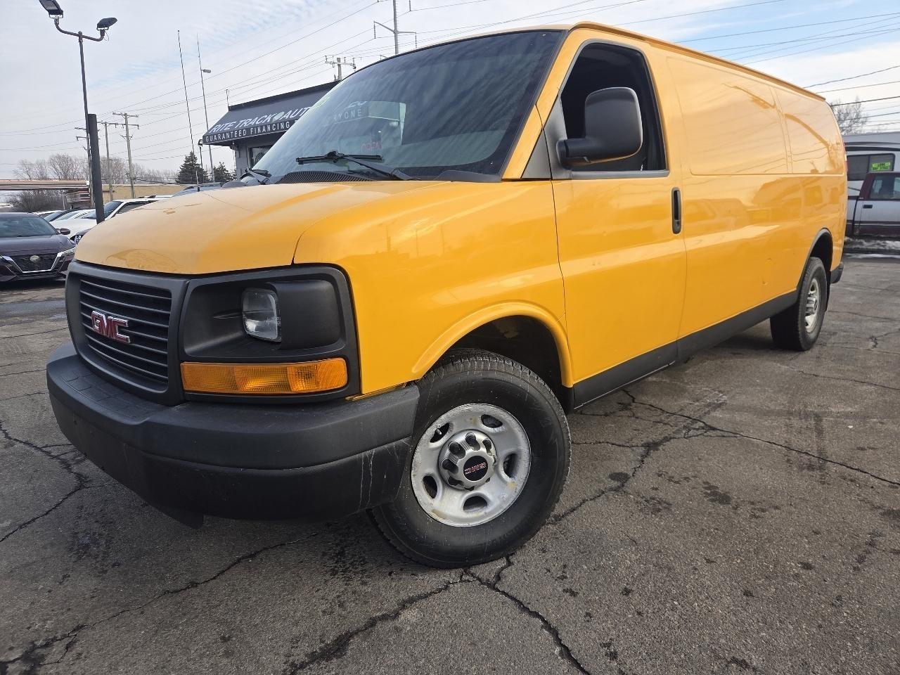 2014 GMC Savana Cargo 3500 Extended RWD
