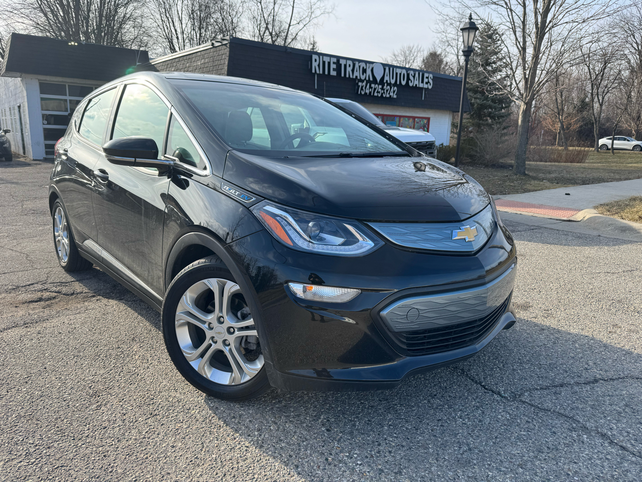 2019 Chevrolet Bolt EV LT's photo