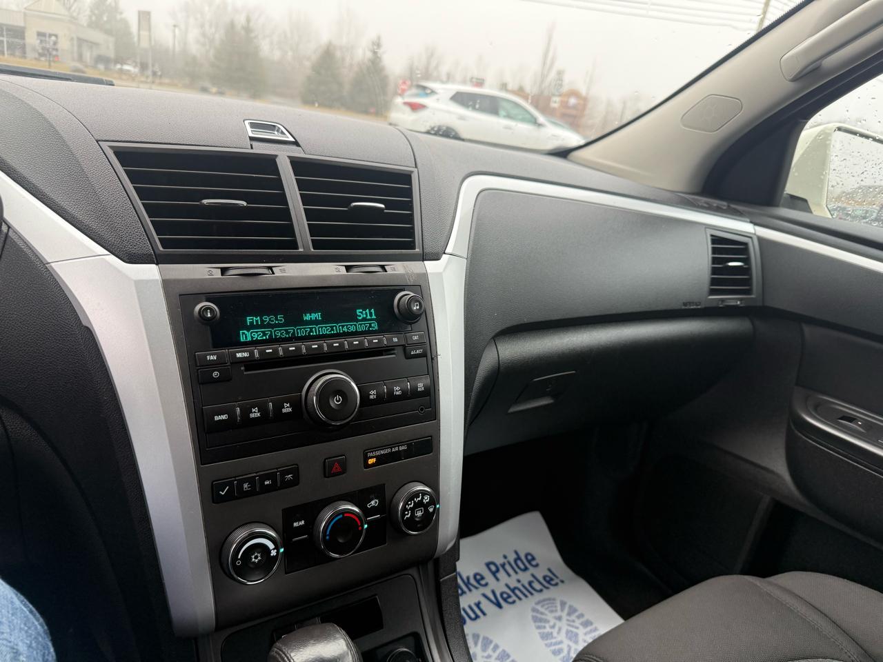 Chevrolet Traverse LT AWD 2011