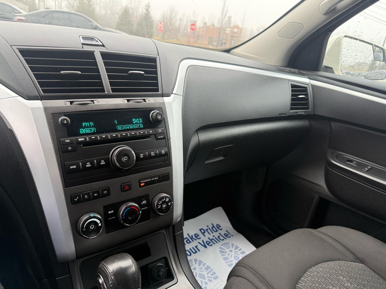 Chevrolet Traverse LT AWD 2011