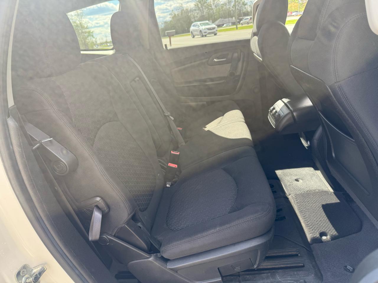Chevrolet Traverse LT AWD 2011