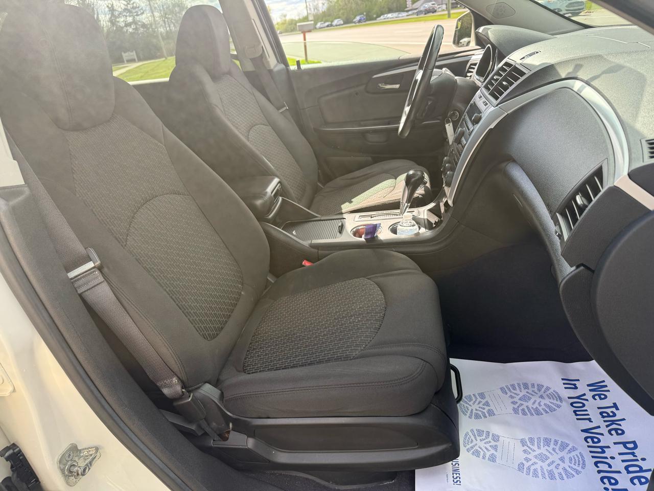 Chevrolet Traverse LT AWD 2011
