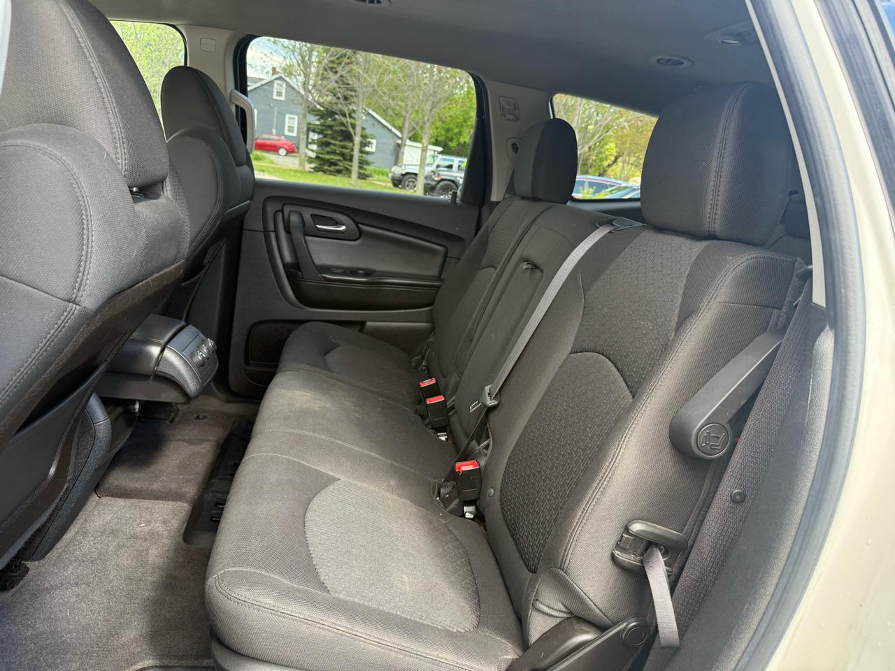 Chevrolet Traverse LT AWD 2011