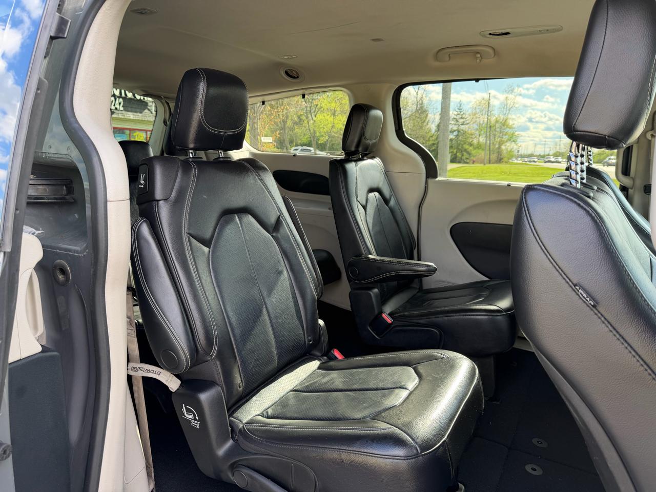 Chrysler Pacifica Touring-L 2022