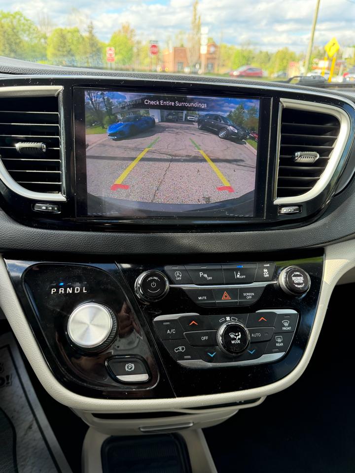 Chrysler Pacifica Touring-L 2022