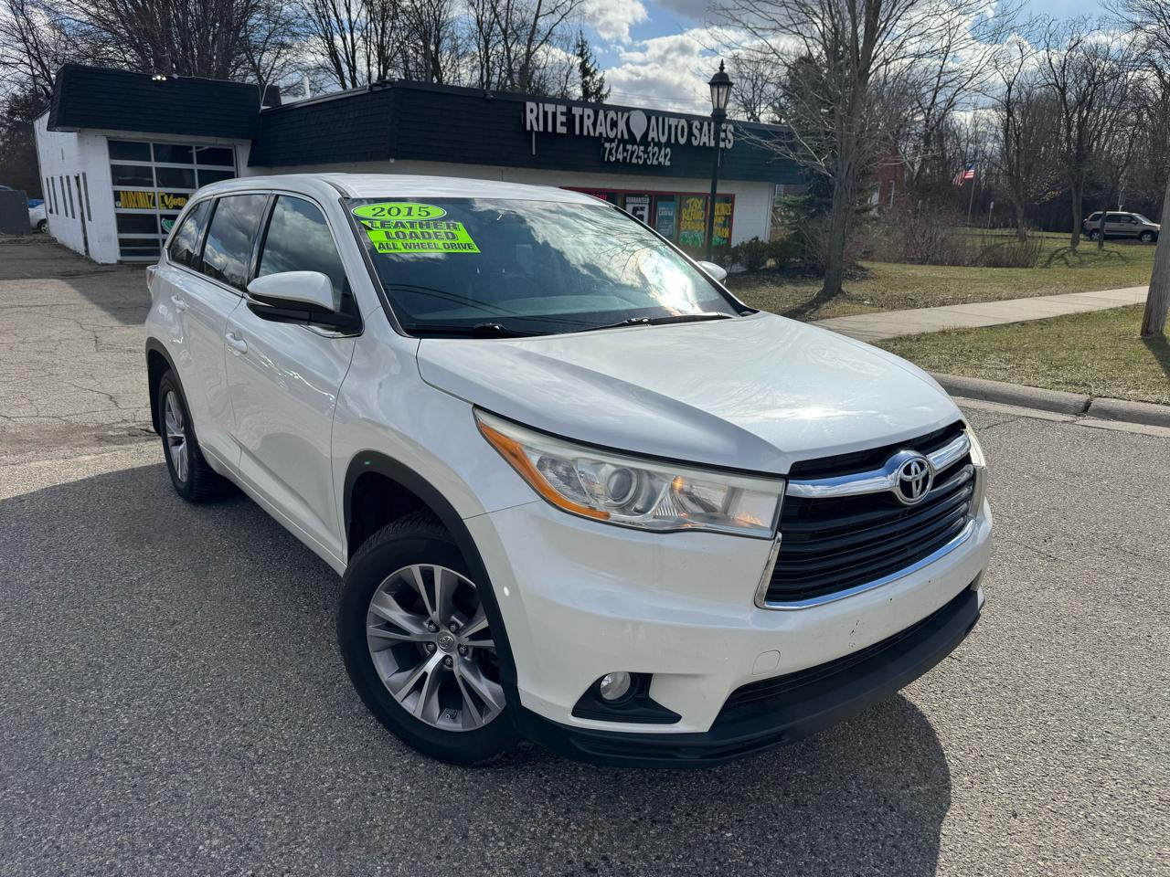 Toyota Highlander LE AWD V6 2015