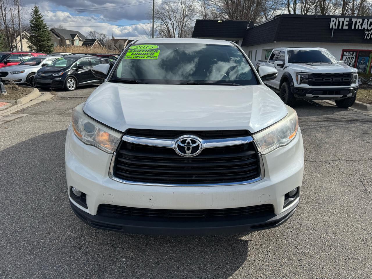 Toyota Highlander LE AWD V6 2015