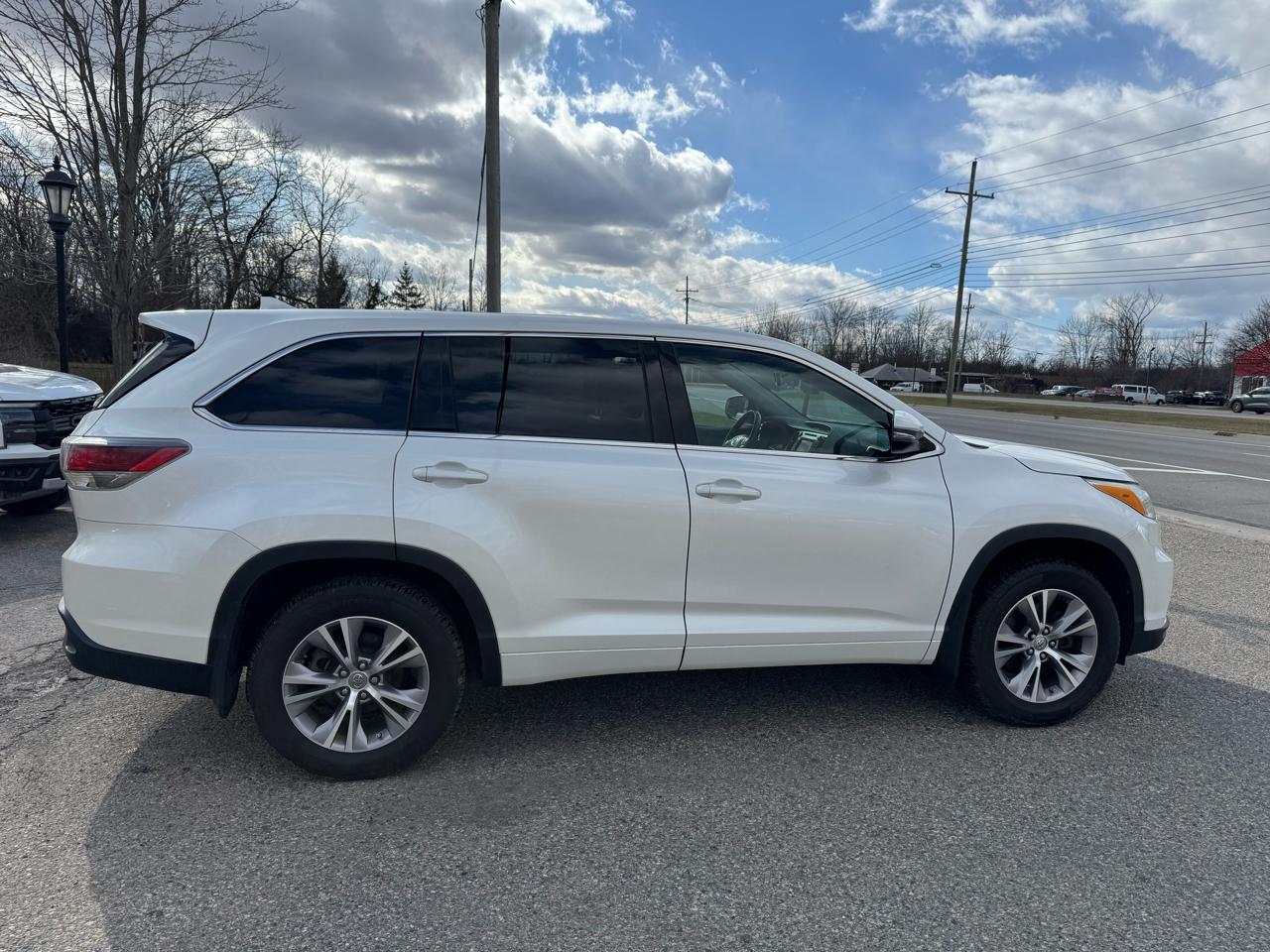 Toyota Highlander LE AWD V6 2015