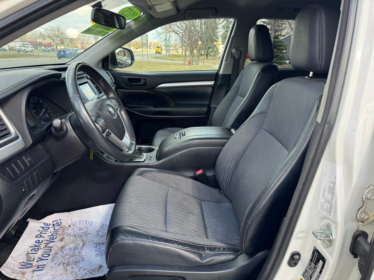 Toyota Highlander LE AWD V6 2015