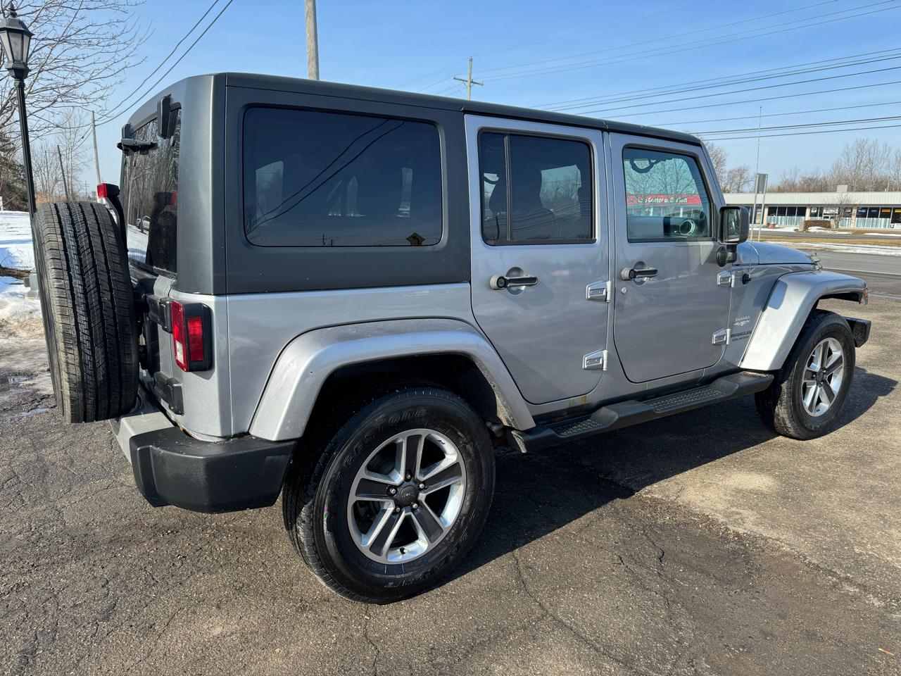 Jeep Wrangler Unlimited Sahara 4WD 2014