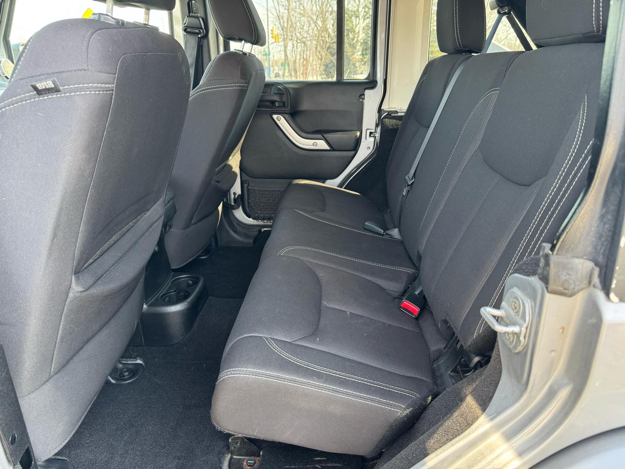 Jeep Wrangler Unlimited Sahara 4WD 2014