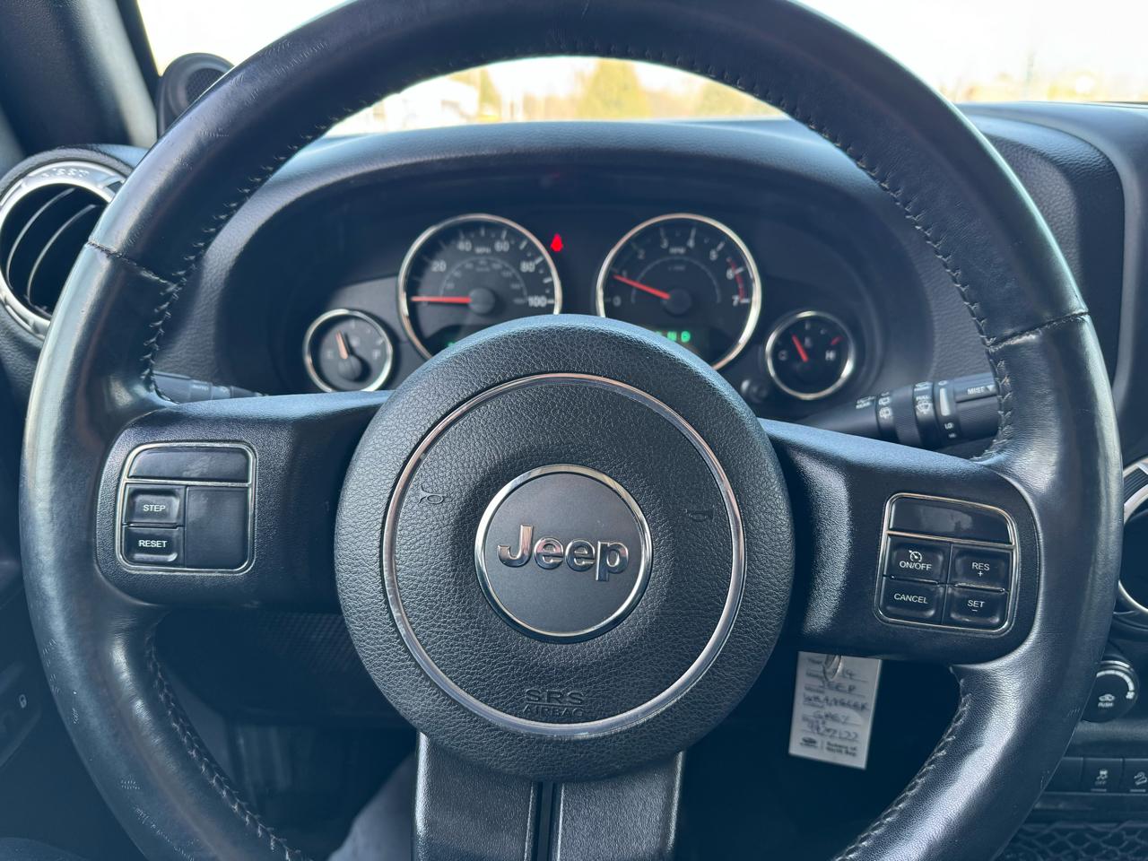 Jeep Wrangler Unlimited Sahara 4WD 2014