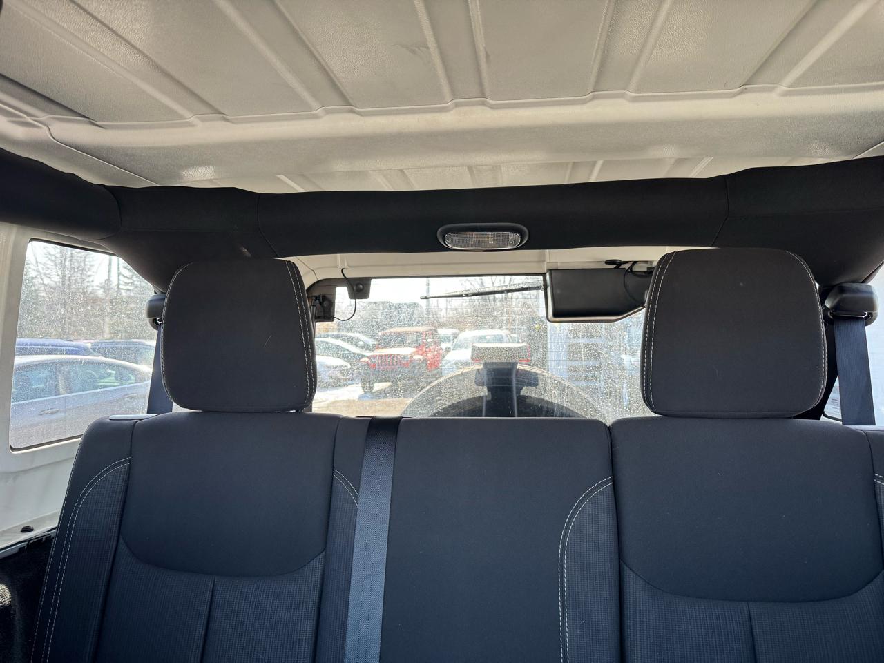 Jeep Wrangler Unlimited Sahara 4WD 2014