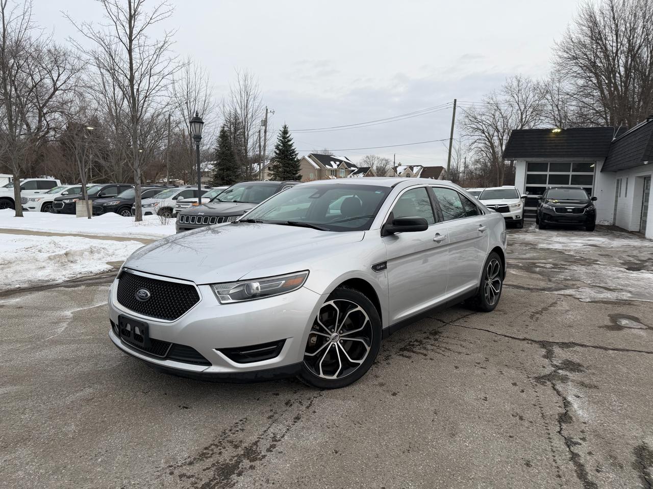 Ford Taurus SHO AWD 2016