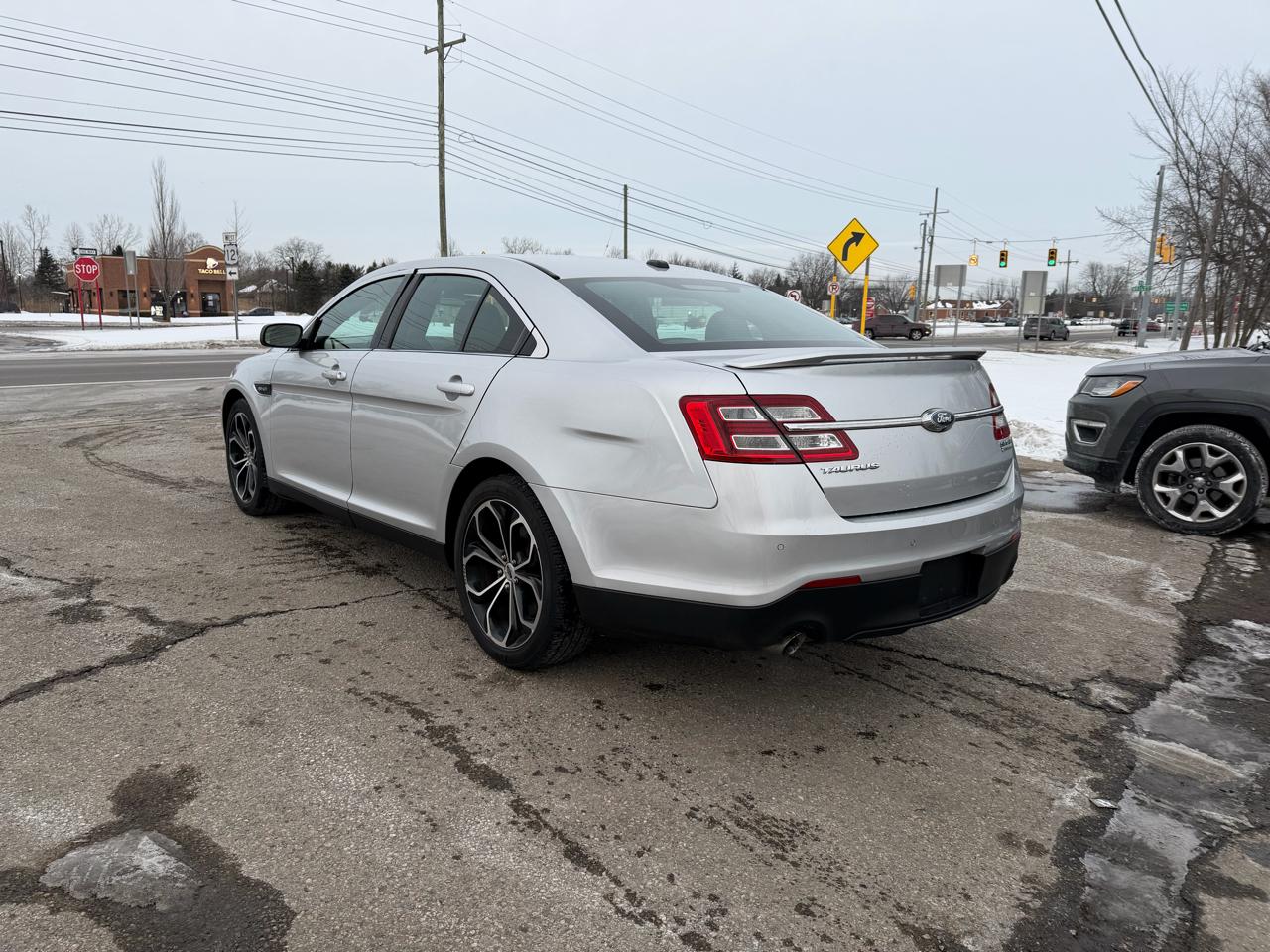 Ford Taurus SHO AWD 2016