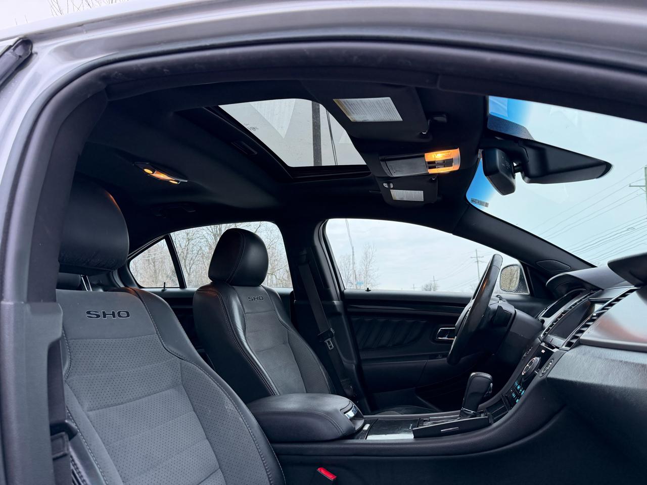 Ford Taurus SHO AWD 2016