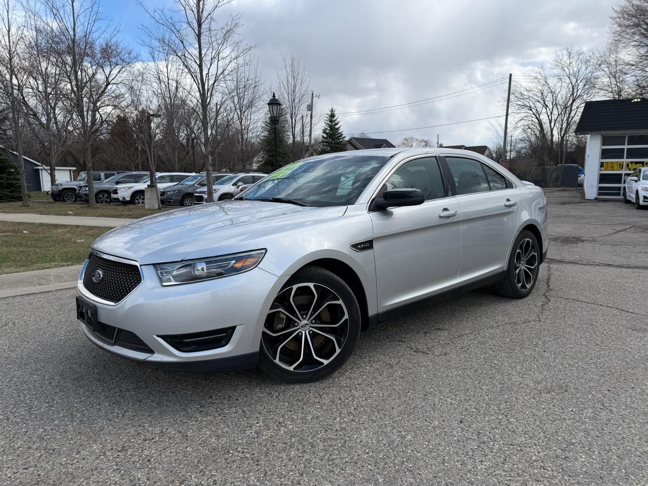 Ford Taurus SHO AWD 2016