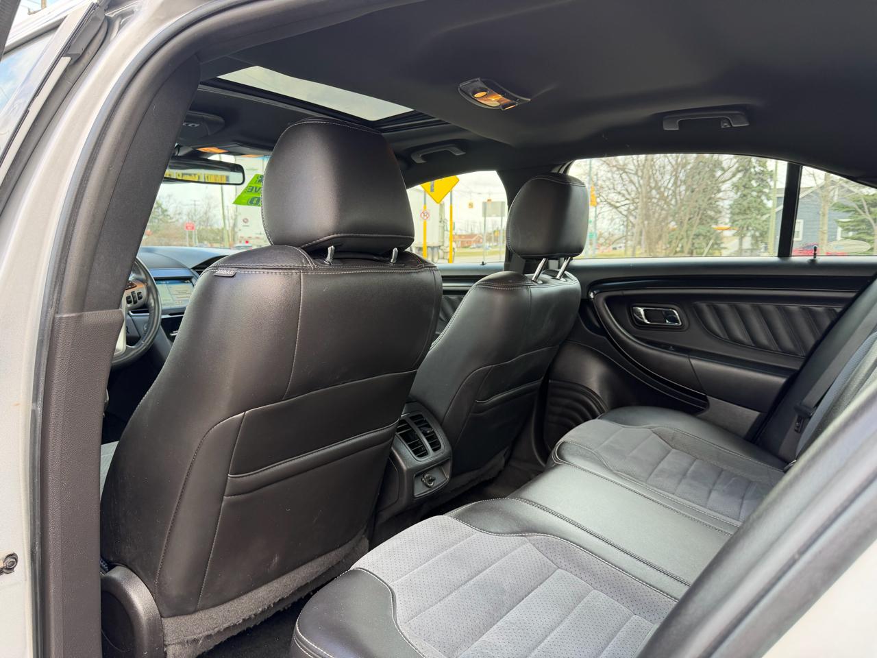 Ford Taurus SHO AWD 2016