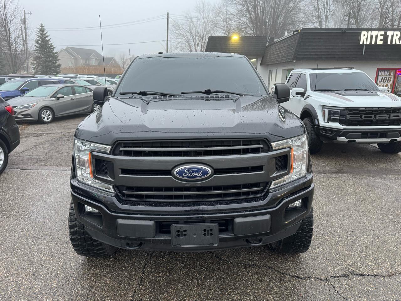 Ford F-150 FX4 SuperCrew 4WD 2018