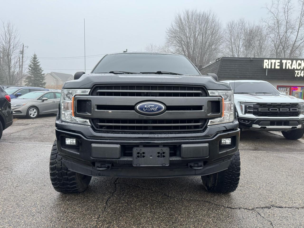 Ford F-150 FX4 SuperCrew 4WD 2018