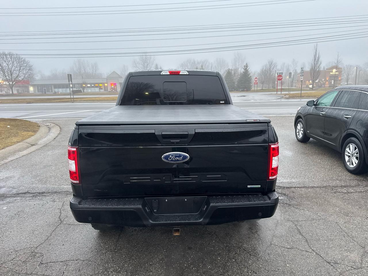 Ford F-150 FX4 SuperCrew 4WD 2018
