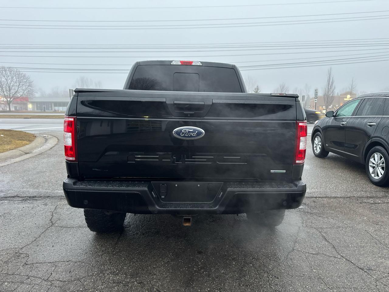 Ford F-150 FX4 SuperCrew 4WD 2018