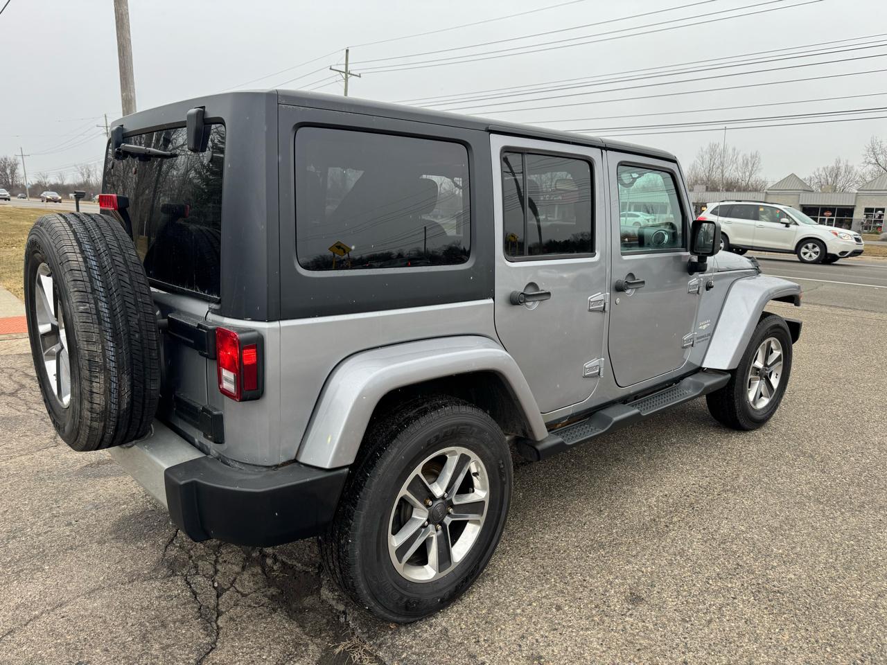 Jeep Wrangler Unlimited Sahara 4WD 2014