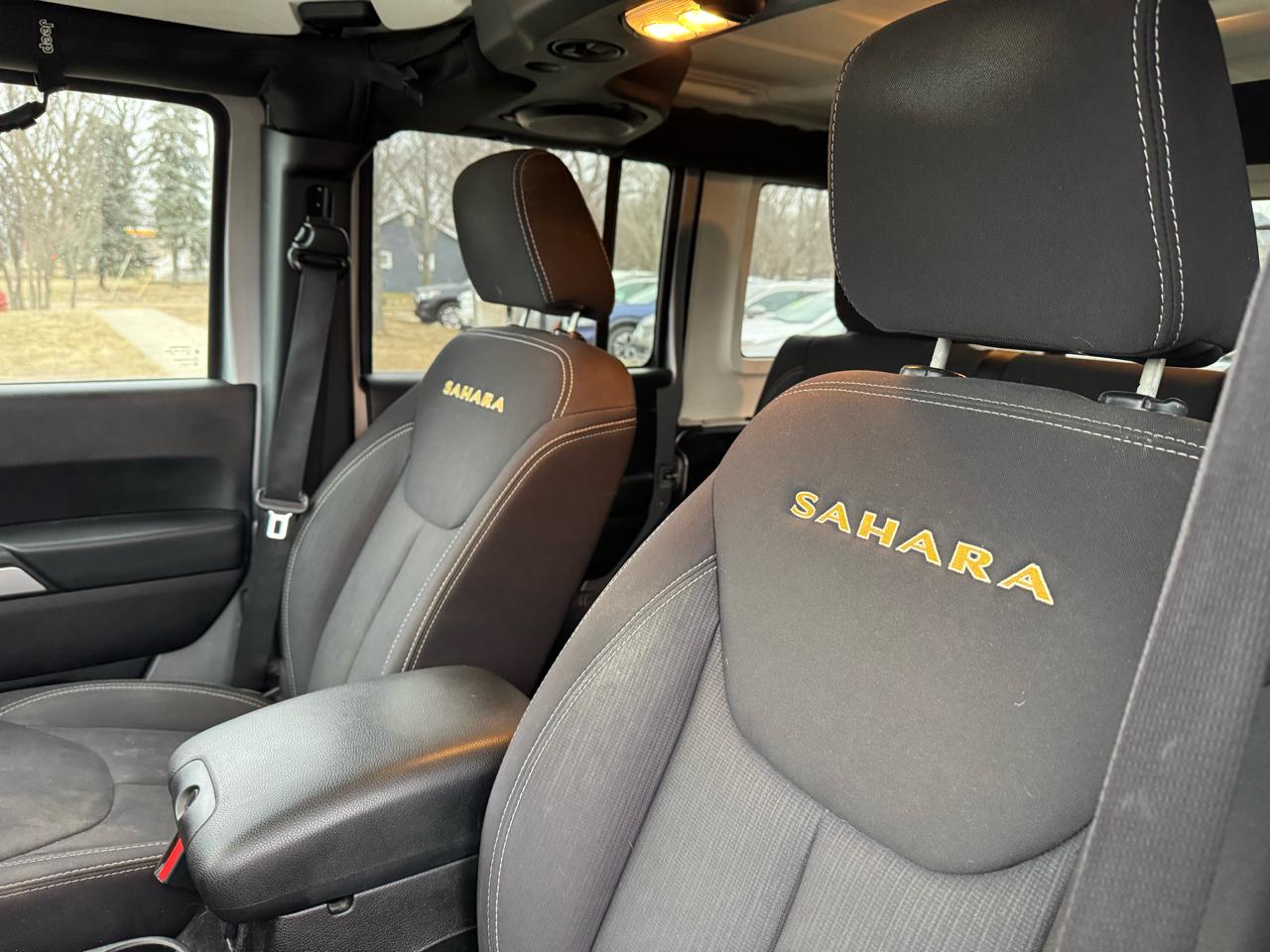 Jeep Wrangler Unlimited Sahara 4WD 2014